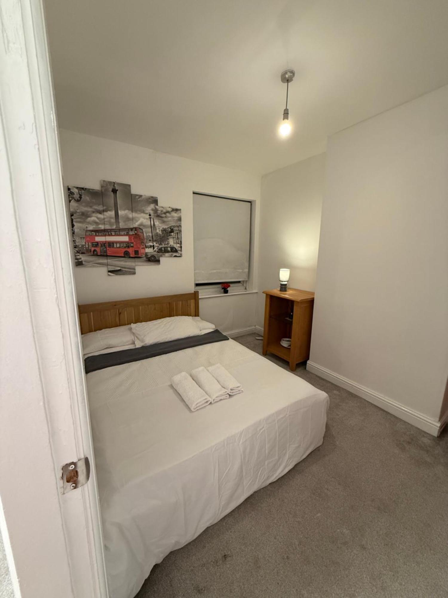3 Bedroom Terraced Home 노팅엄 외부 사진